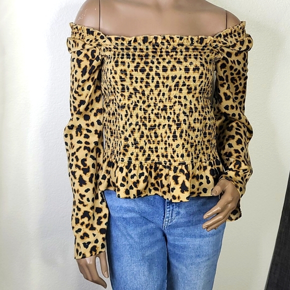Express Tops - Express Top Size Medium Off Shoulder Long Sleeve Leopard Print Rayon Casual Cute